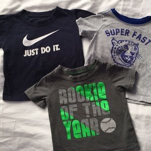 3 Short sleeve sporty t-shirt lot🏅